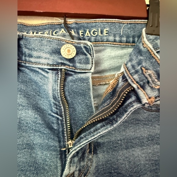 American Eagle 90’s Straight Leg Jeans - Picture 3 of 5
